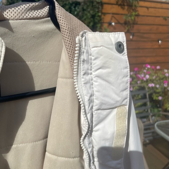 Helly Hansen Waterproof Ski Jacket - Picture 13 of 13